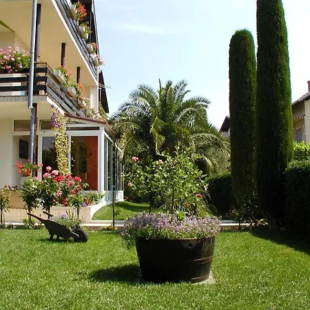 In With Balcony, Air Conditioning, Wifi 4826-1 Guest house