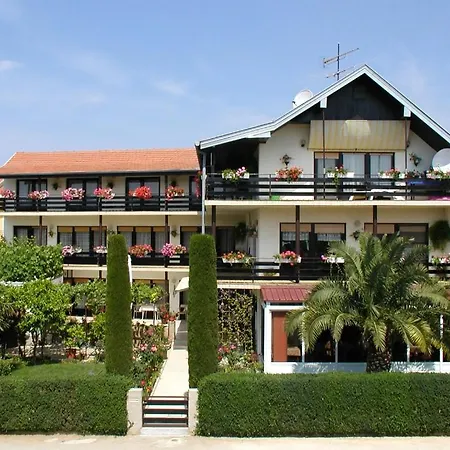 Πανσιόν In With Balcony, Air Conditioning, Wifi 4826-1