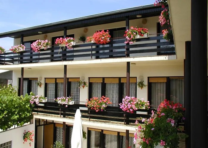 In With Balcony, Air Conditioning, Wifi 4826-1