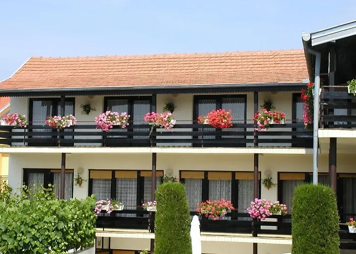 Gostinjska kuća In With Balcony, Air Conditioning, Wifi 4826-1